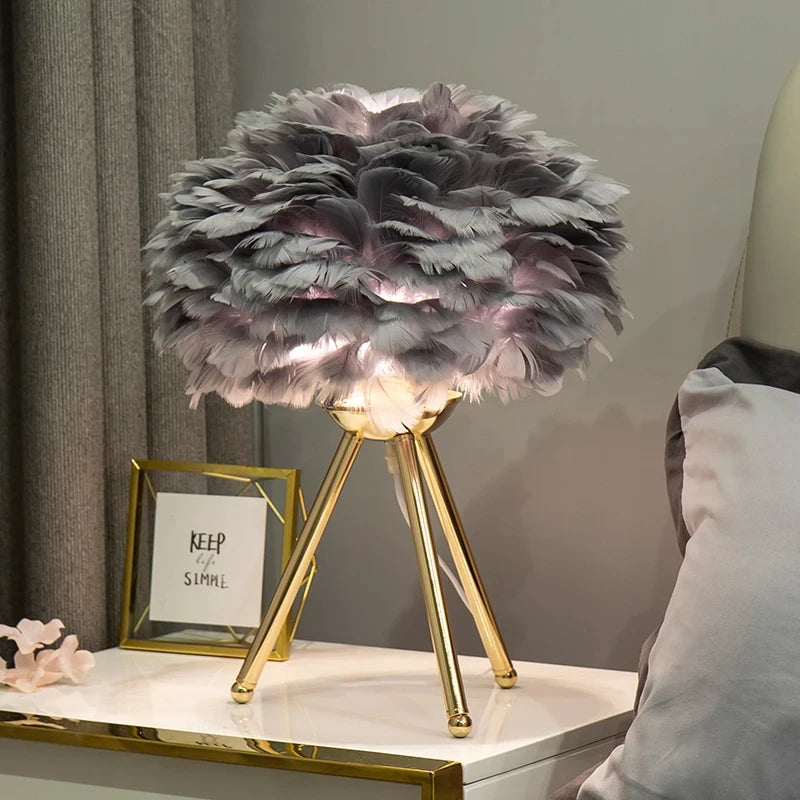Romantic Feather Table Lamp